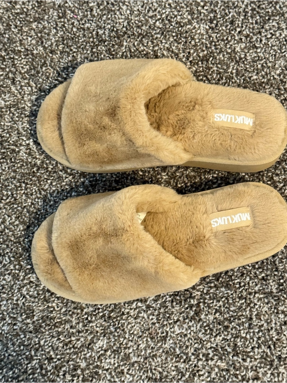 MUK LUKS Women's Plush Open-Toe Slide Slippers in Tan